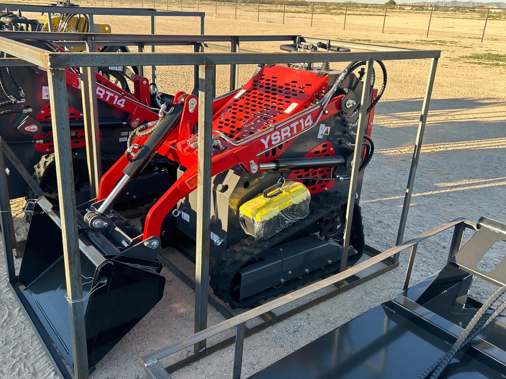 YSRT14 Mini Skidsteer