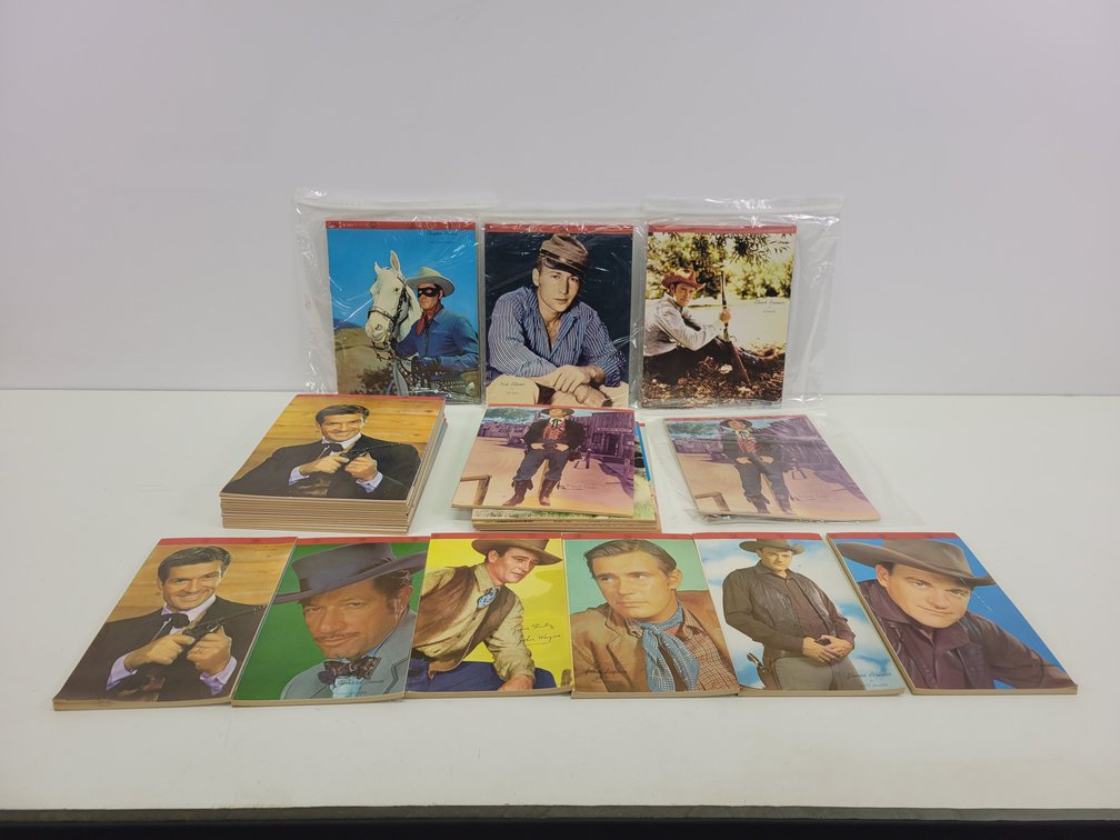 (29) NOS Western Stars Note Pads
