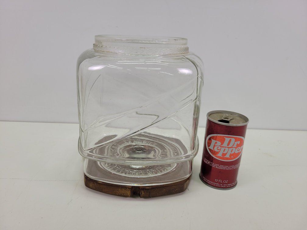 CURTISS CANDY Co. Glass Jar w/ Stand