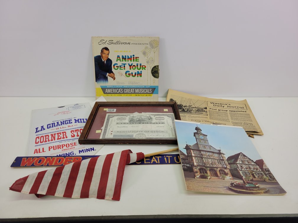 Vintage Newspapers, Wonder Bread Bar, and More