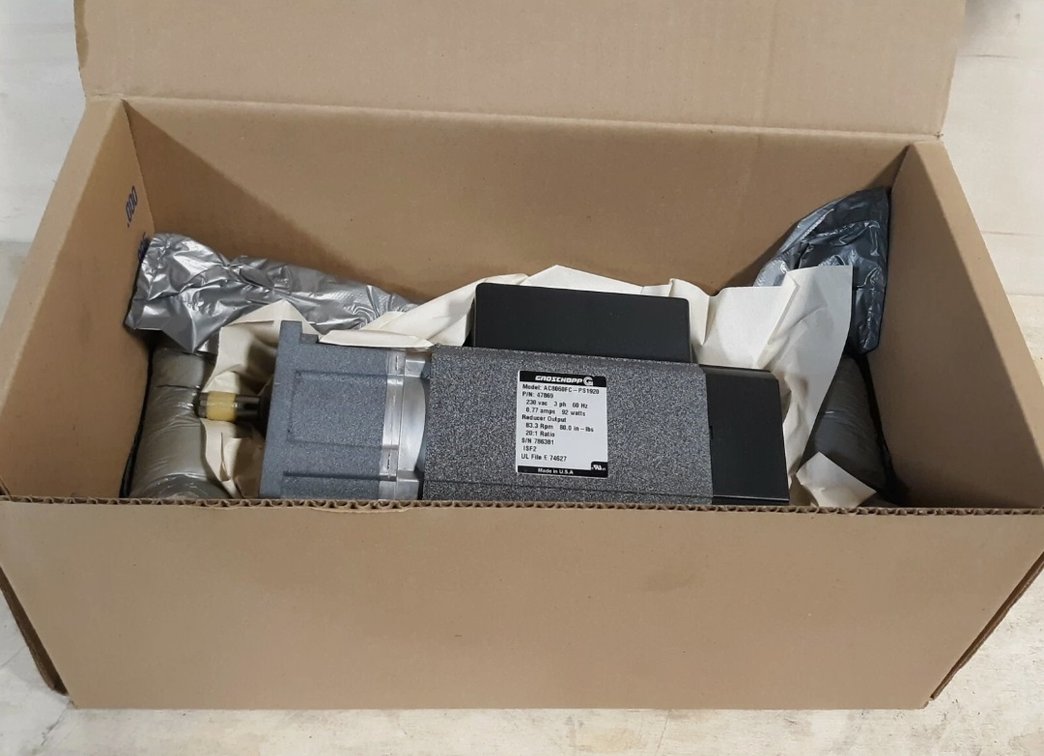 New Croschopp Gearmotor (230VAC, 3-Phase, 20:1 Ratio)