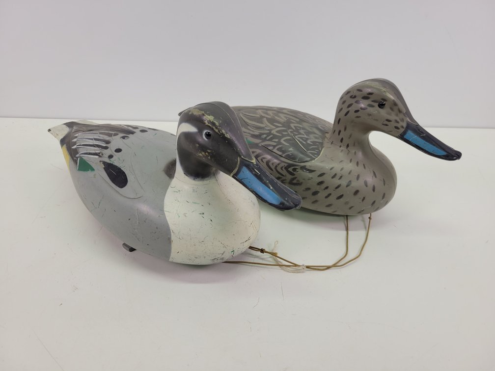 (2) Victor D-9 Pintail Duck Decoys