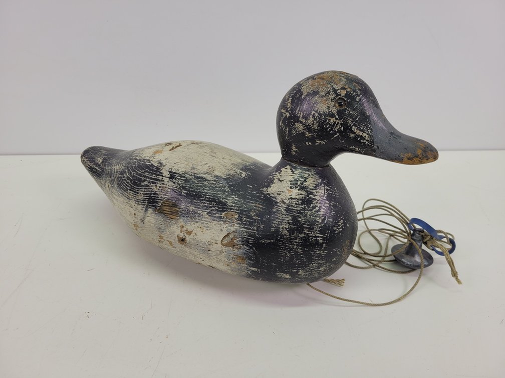 Pratt Mfg. Bluebill Gunner Wood Duck Decoy