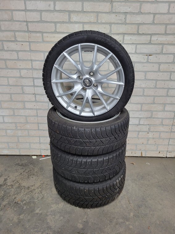 (4) 16" MSW Rims and Pirelli Tires