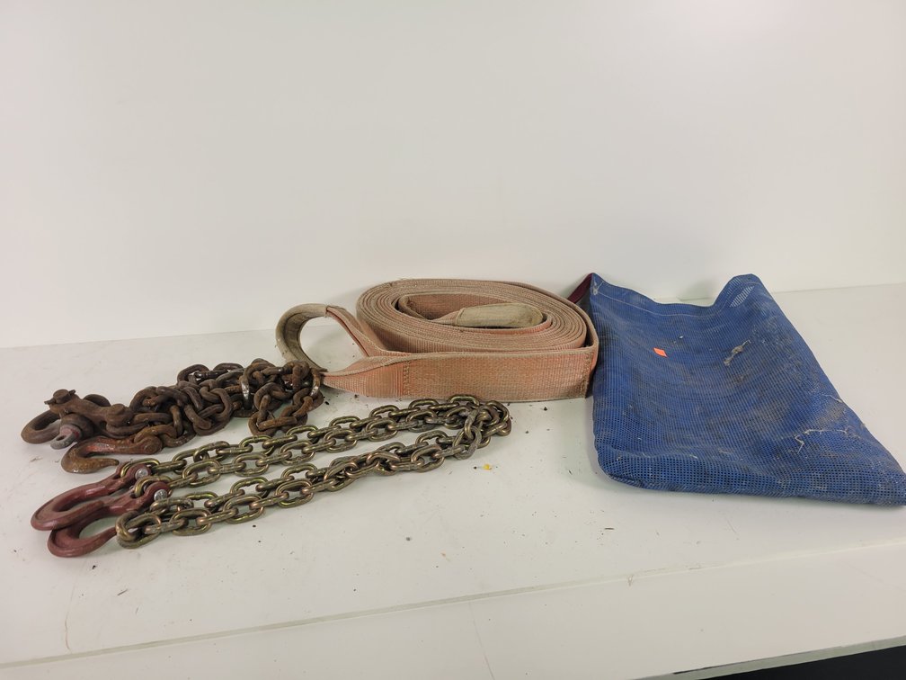 5/16" x 6' Chain, 3/8" x 4' Chain, 3" Wide Sling and Bag