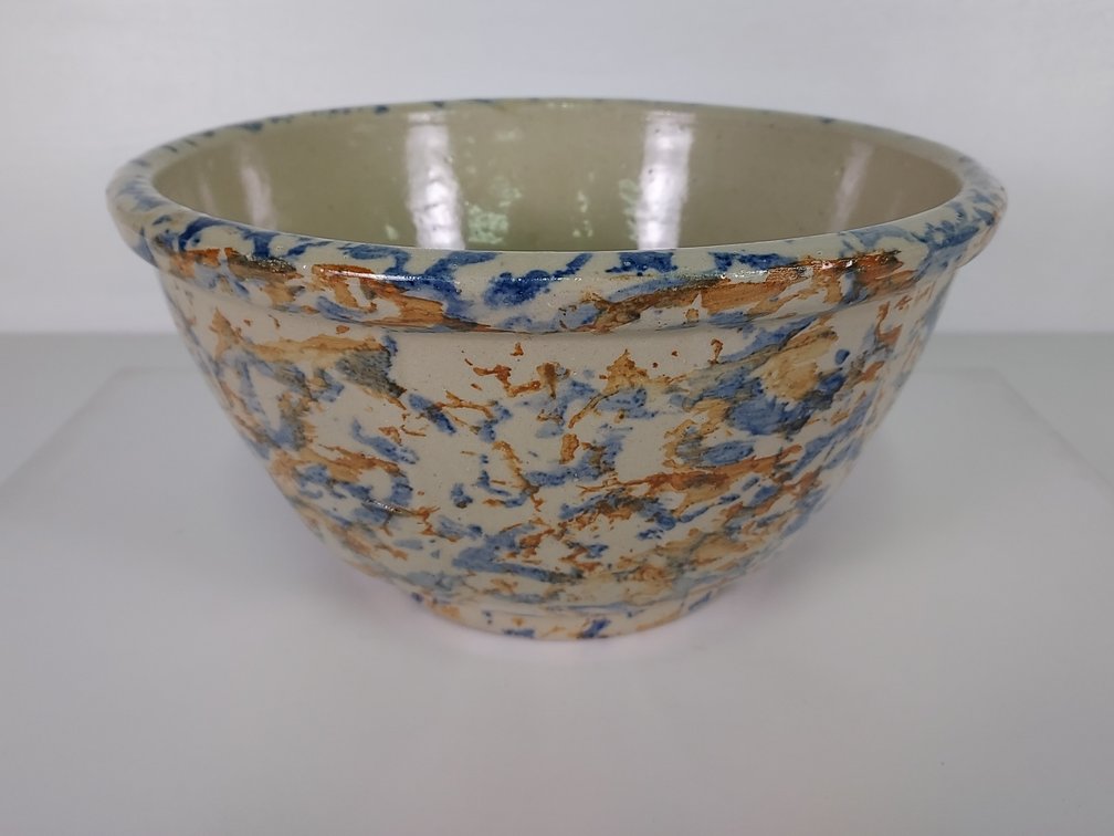 10" Red Wing Blue and Rust Spongeware Panel Bowl