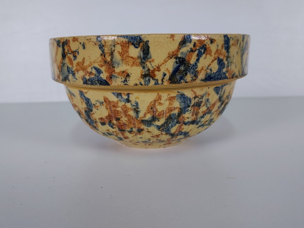 5" Red Wing Saffron Blue & Rust Spongeware Ad Bowl - 1937 Lampert Yards, Inc.