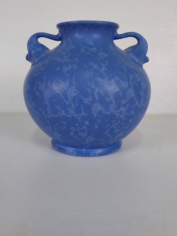 Red Wing/Rum Rill Semi-Matte Blue/White Stippled Elephant Head Vase