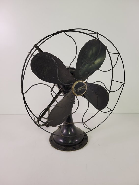 Westinghouse 16" Desk Fan