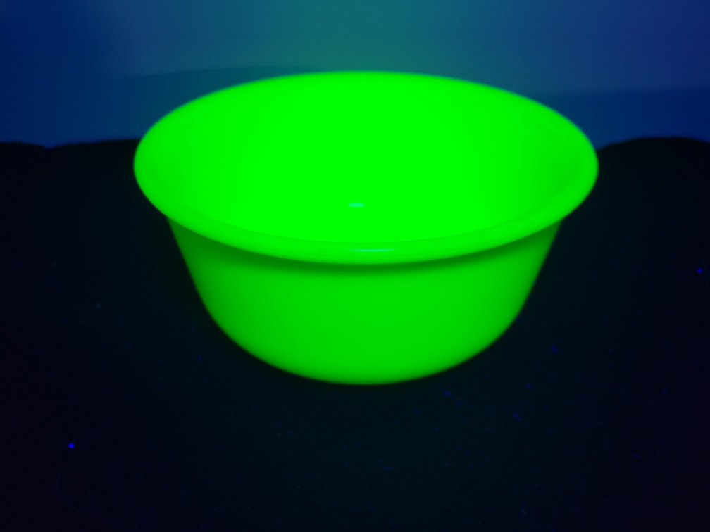 Custard Glass 9" Mixing Bowl
