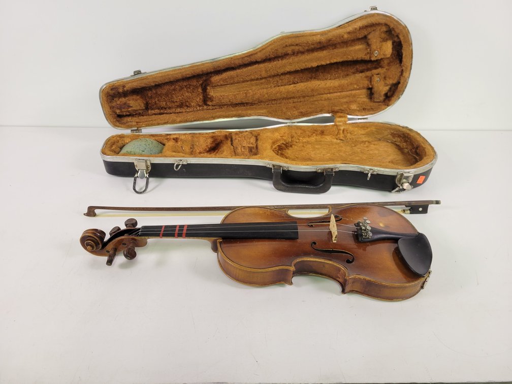 1961 E.R. Pfretzschner German Violin