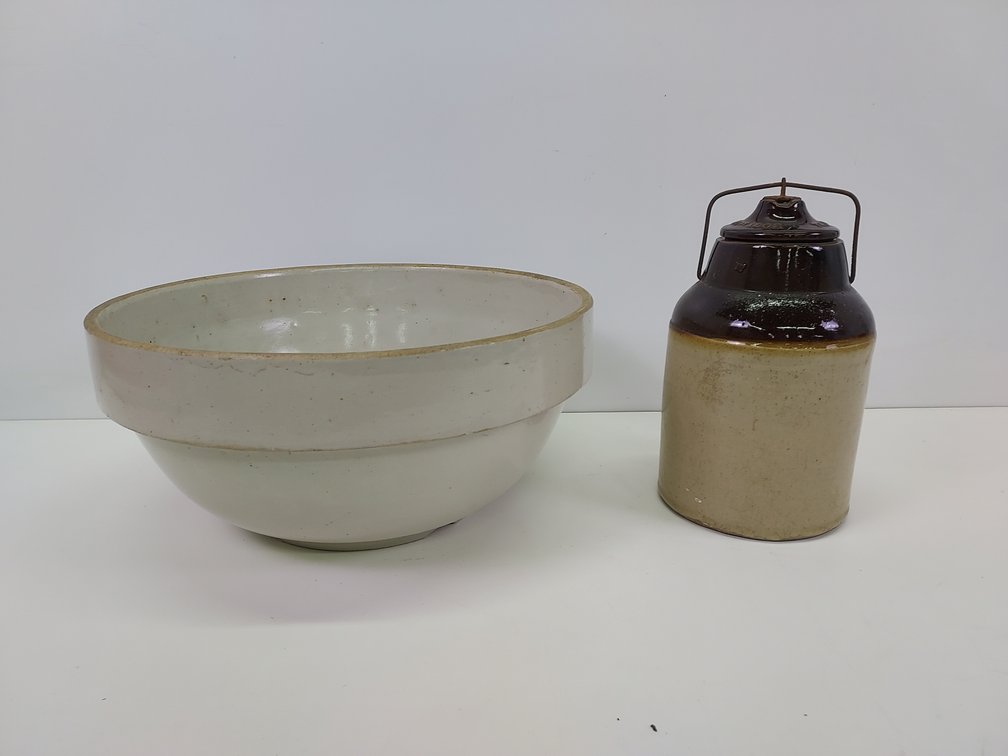 13" Red Wing Shoulder Bowl and 1 Quart Weir Jar