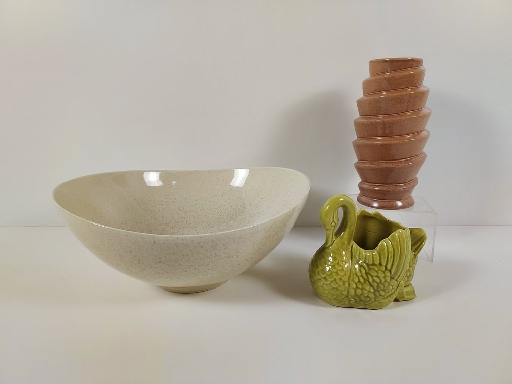 Red Wing Art Pottery & Serving Bowl