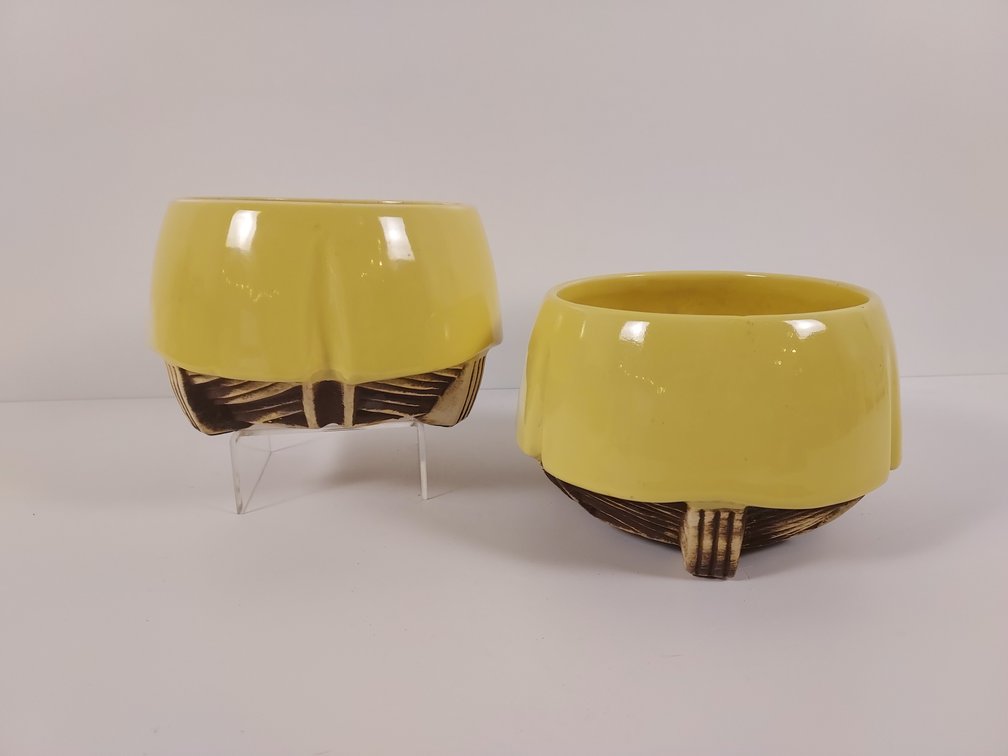 2 McCoy Planters