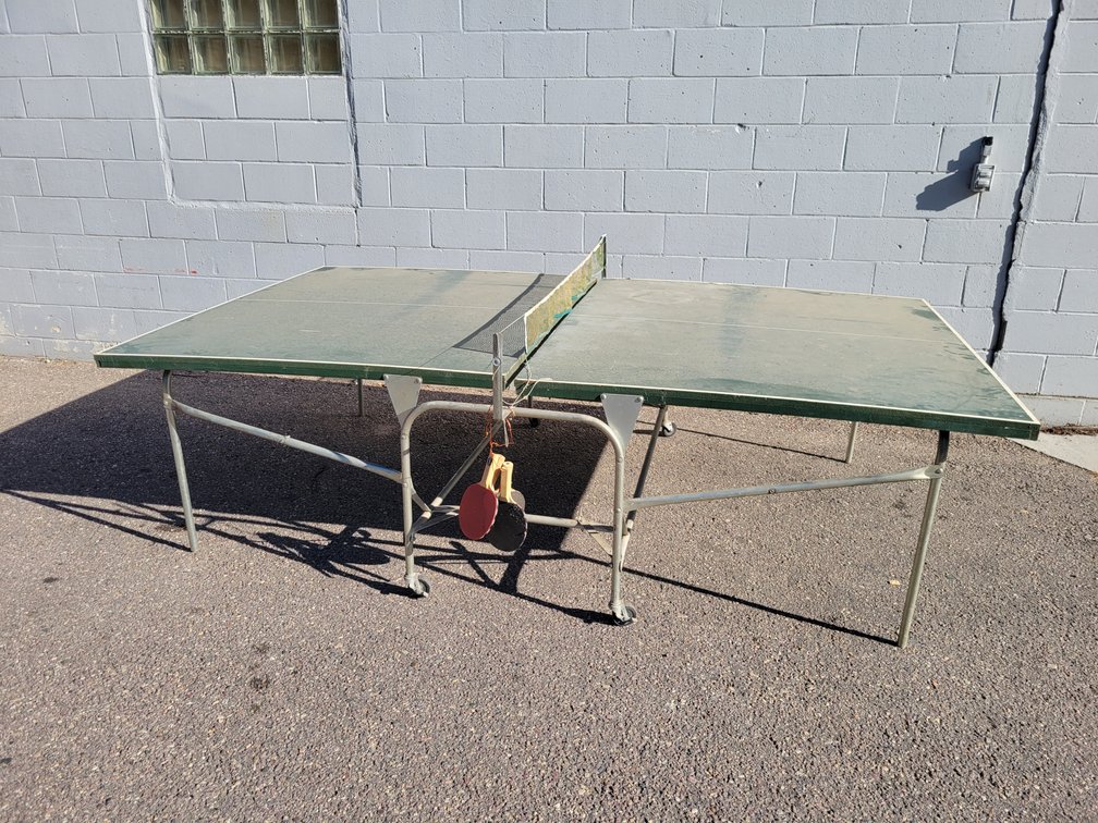 Fold-Up Ping Pong Table and (4) Paddles