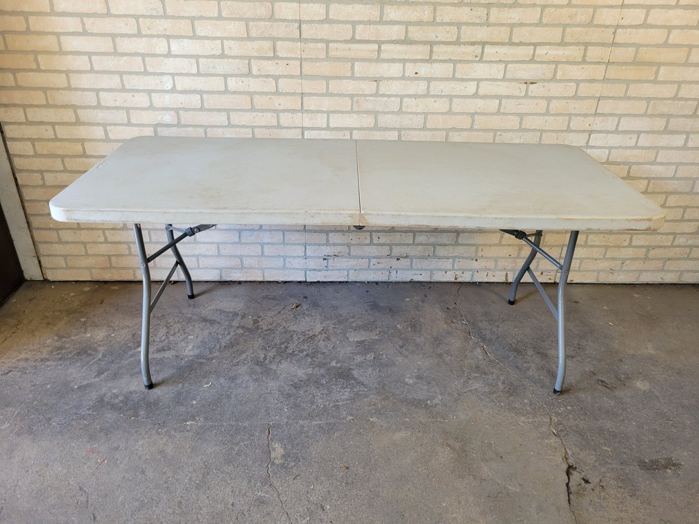 6' Plastic Folding Table