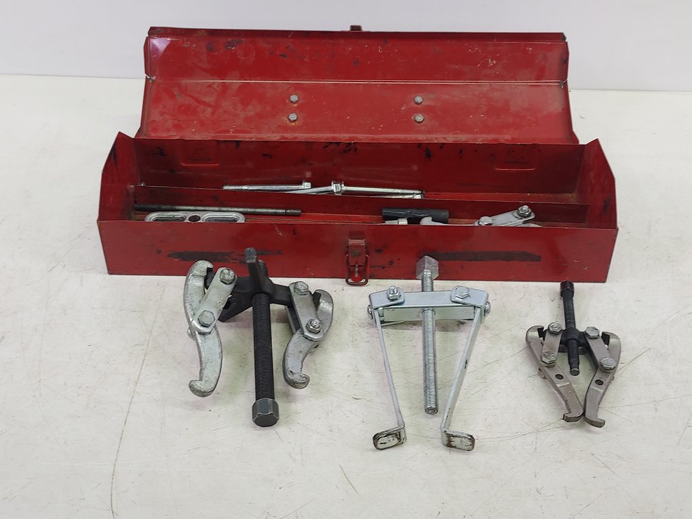 (3) Gear Pullers in Steel Toolbox