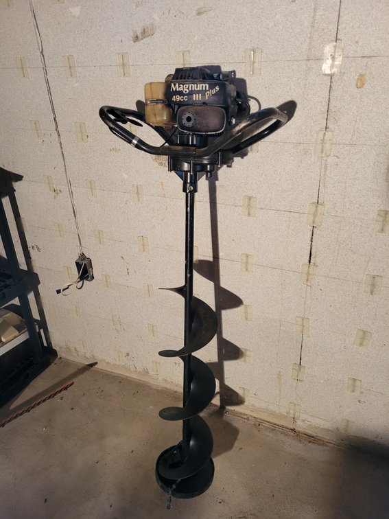 Magnum 3+ Gas Ice Auger