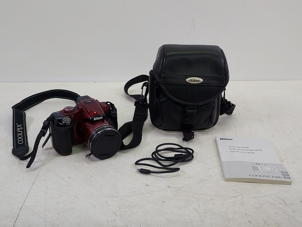 Nikon Coolpix P600 Digital Camera with Case