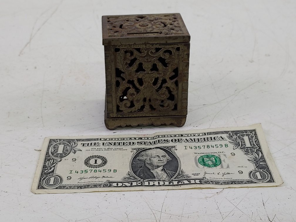 Vintage Kenton Brand Cast Iron Safe Bank