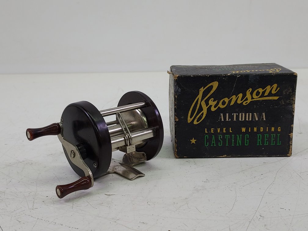 Vintage Bronson Altoona Level Winding Casting Reel