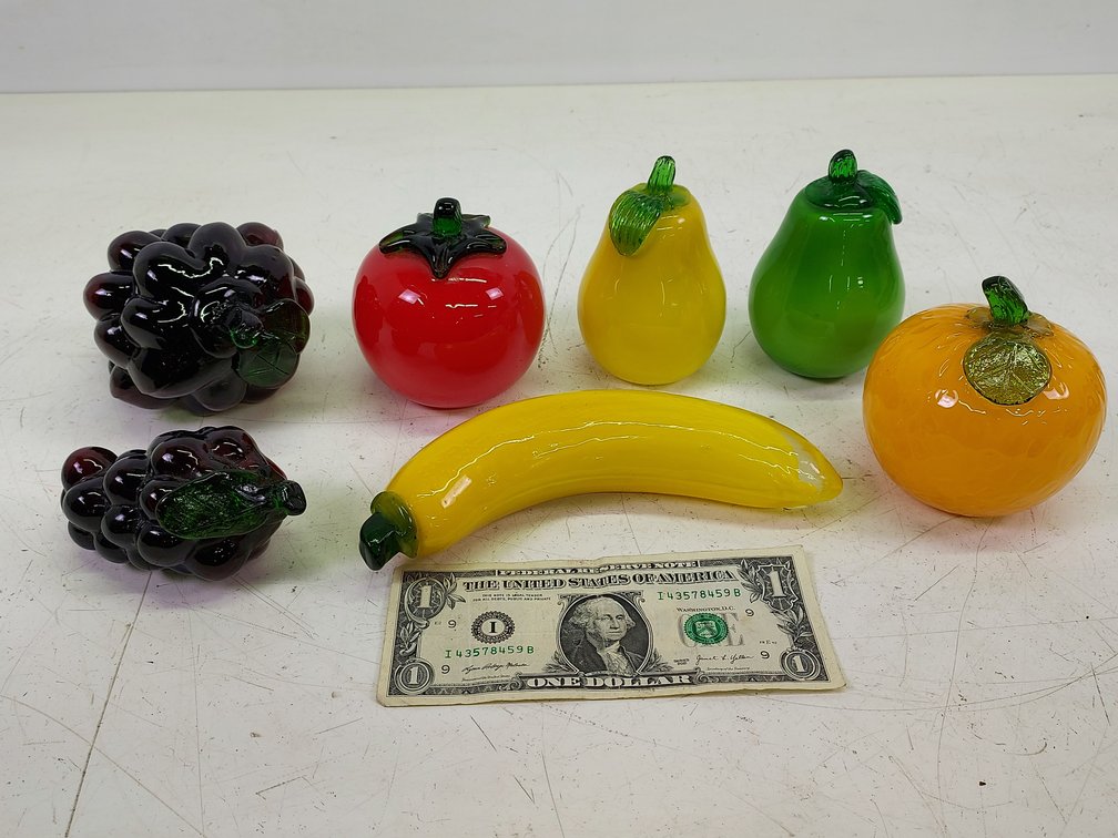 (7) Vintage Art Glass Fruits & Vegetables