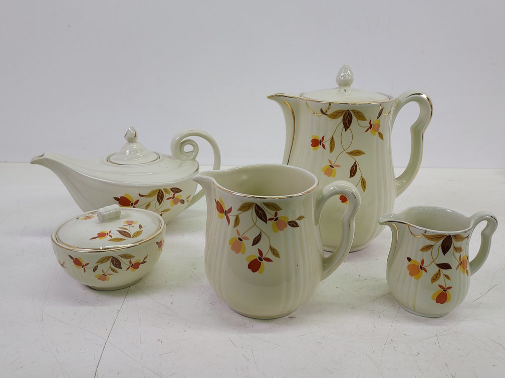 (5) Vintage Hall's Superior Autumn Leaf Dishes