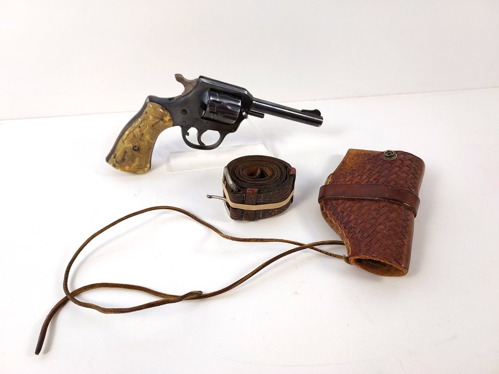 H&R 922 .22 Revolver - USED