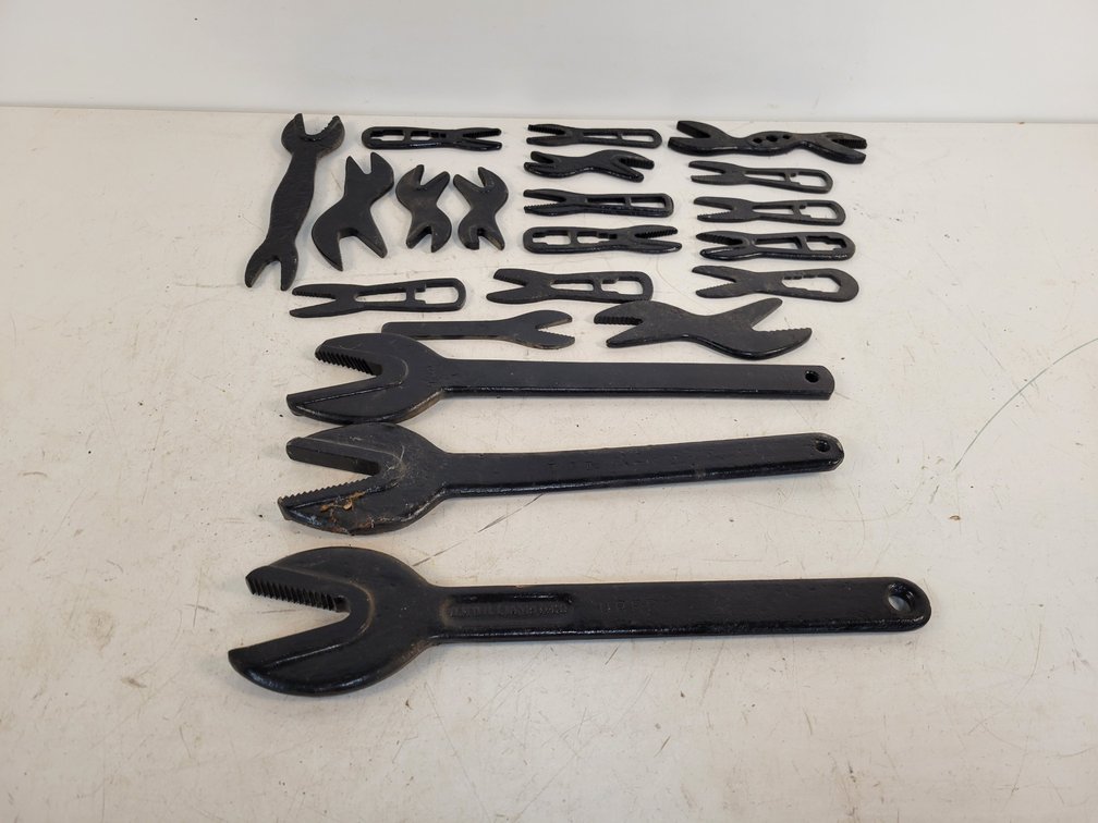 (21) Antique "Alligator" Wrenches