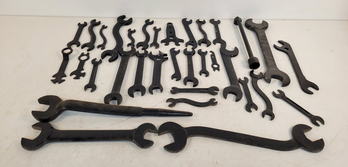 (33) Vintage Wrenches