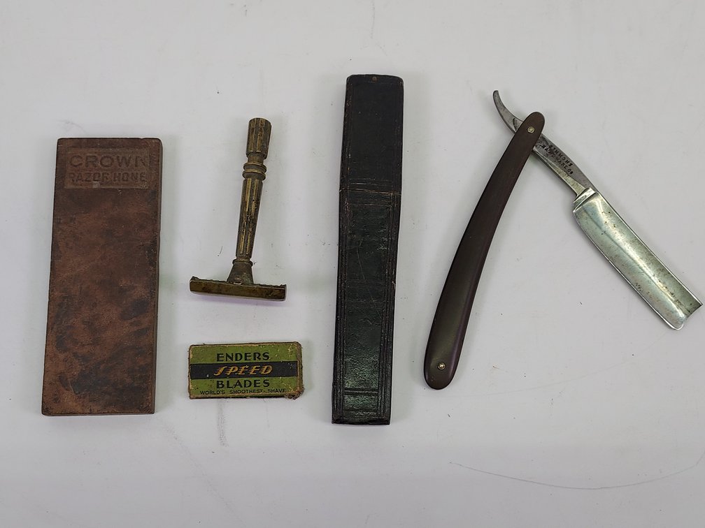 Vintage Simmons Hardware Co. Straight Razor & More