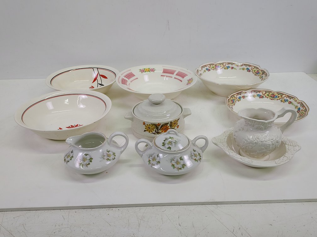 Various Lot of Vintage Dishes