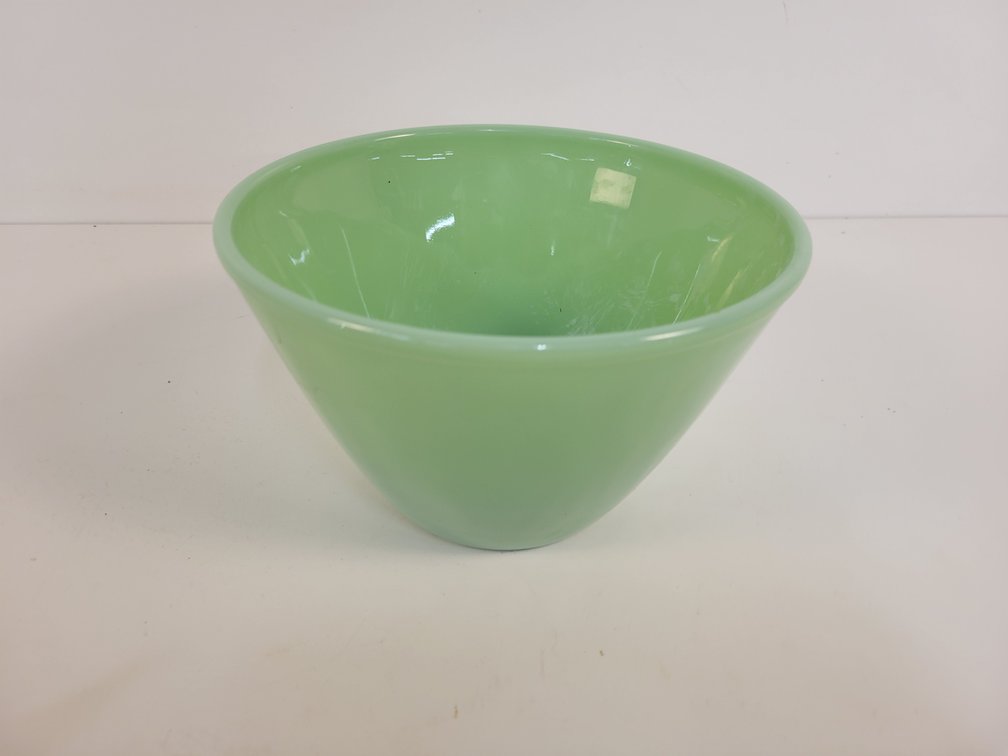 Fire King Jadeite 7" Mixing Bowl
