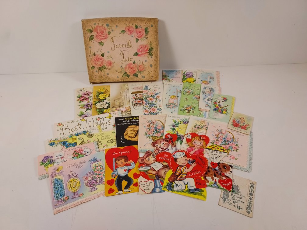 (28) Vintage Assorted Greeting Cards