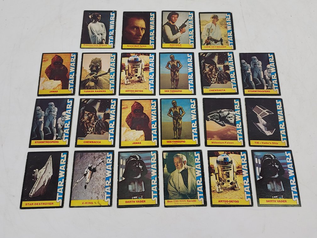 (22) Vintage 1977 Star Wars Cards