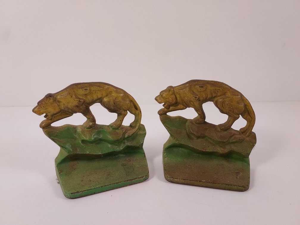 Cast Iron "Stalking Mountain Lion" Bookends