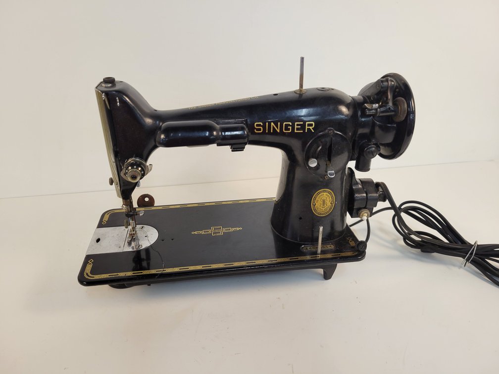 1951 Singer Sewing Machine Model No. 201