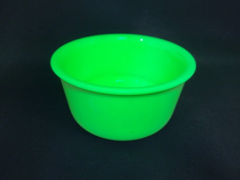 Vintage 8" Uranium Glass Mixing Bowl