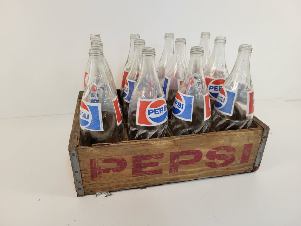 (12) PEPSI Quart Glass Bottles in Wood Crate