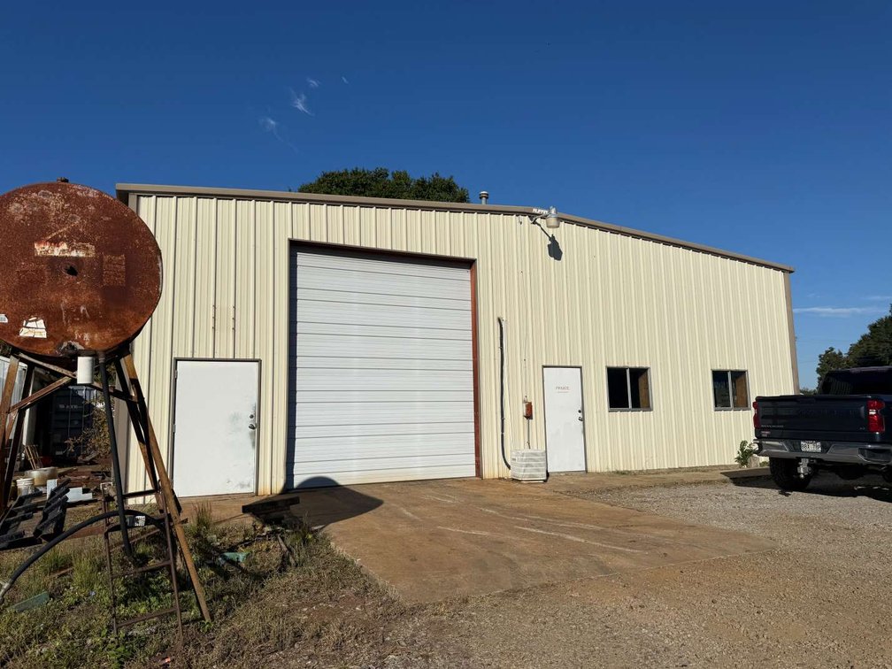 8591 W State HWY 22, Paris, AR