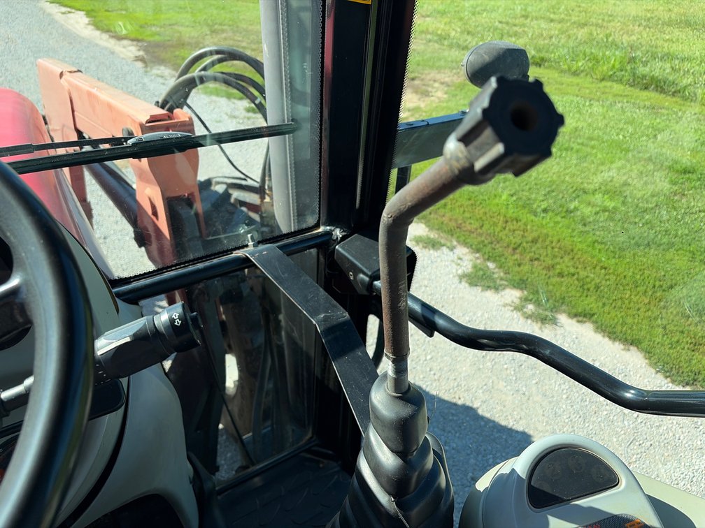 Image for 2009 Massey Ferguson 6480