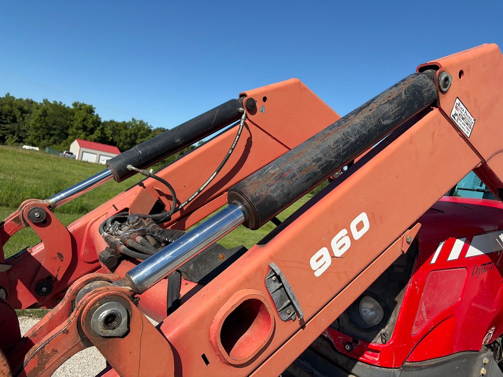 Image for 2009 Massey Ferguson 6480