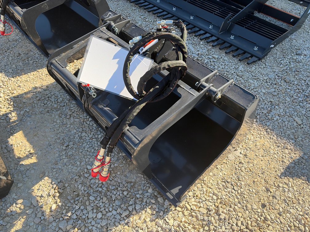 Unused Wolverine Mini Skid Steer 44” Grapple Bucket