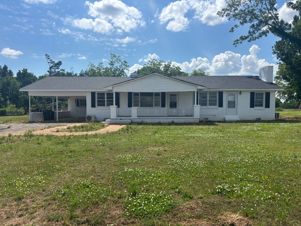 Image for Online Real Estate Auction! 4 BR, 2 BA Brick & Siding Home On 0.73 Acre+/- ~ Leighton, AL