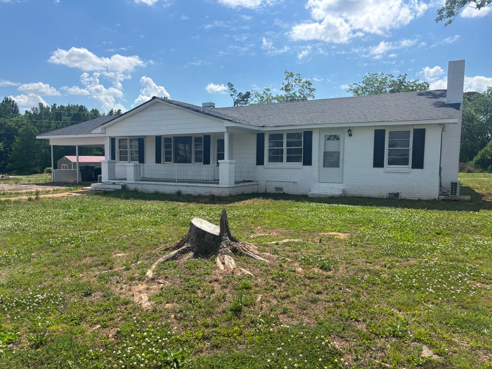 Image for Online Real Estate Auction! 4 BR, 2 BA Brick & Siding Home On 0.73 Acre+/- ~ Leighton, AL