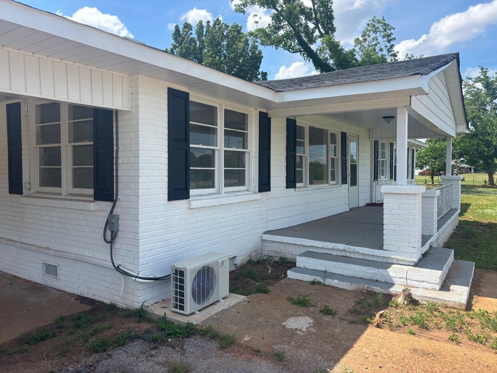 Image for Online Real Estate Auction! 4 BR, 2 BA Brick & Siding Home On 0.73 Acre+/- ~ Leighton, AL