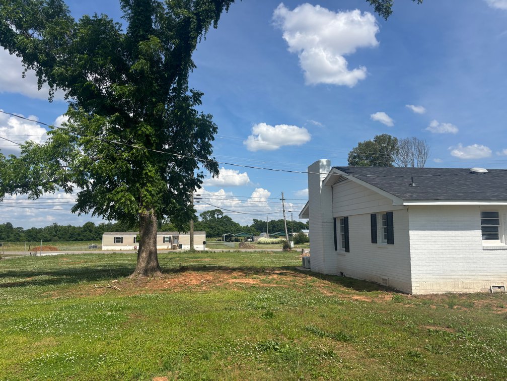 Image for Online Real Estate Auction! 4 BR, 2 BA Brick & Siding Home On 0.73 Acre+/- ~ Leighton, AL