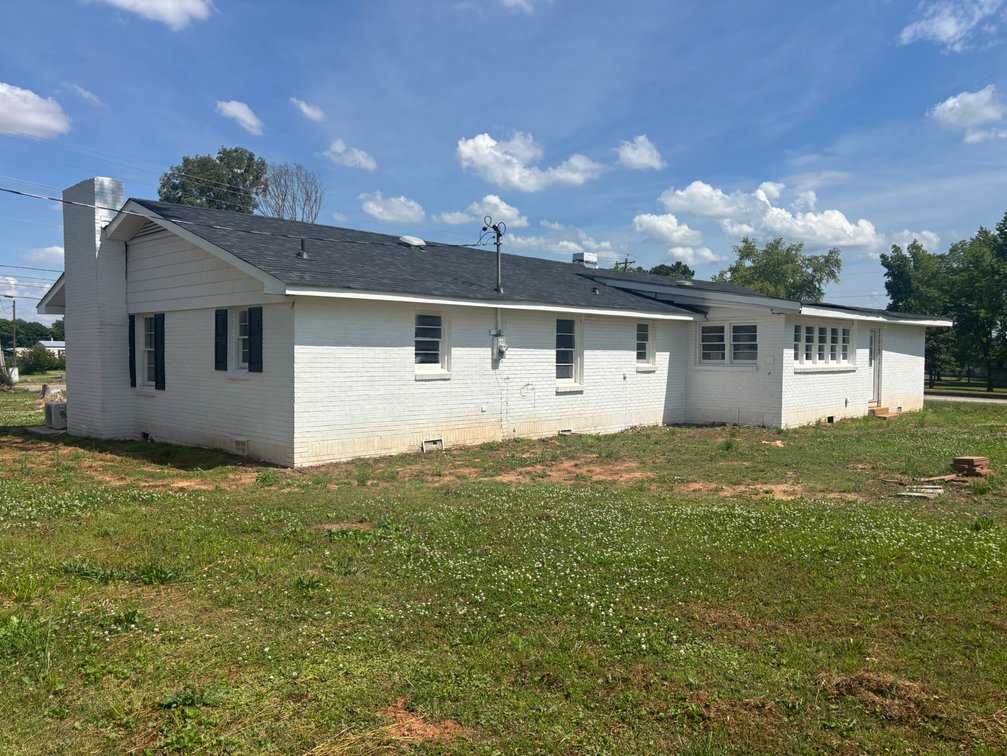 Image for Online Real Estate Auction! 4 BR, 2 BA Brick & Siding Home On 0.73 Acre+/- ~ Leighton, AL