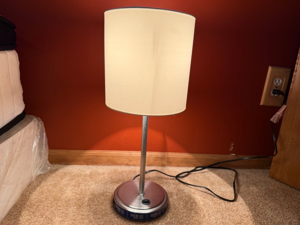 Table lamp