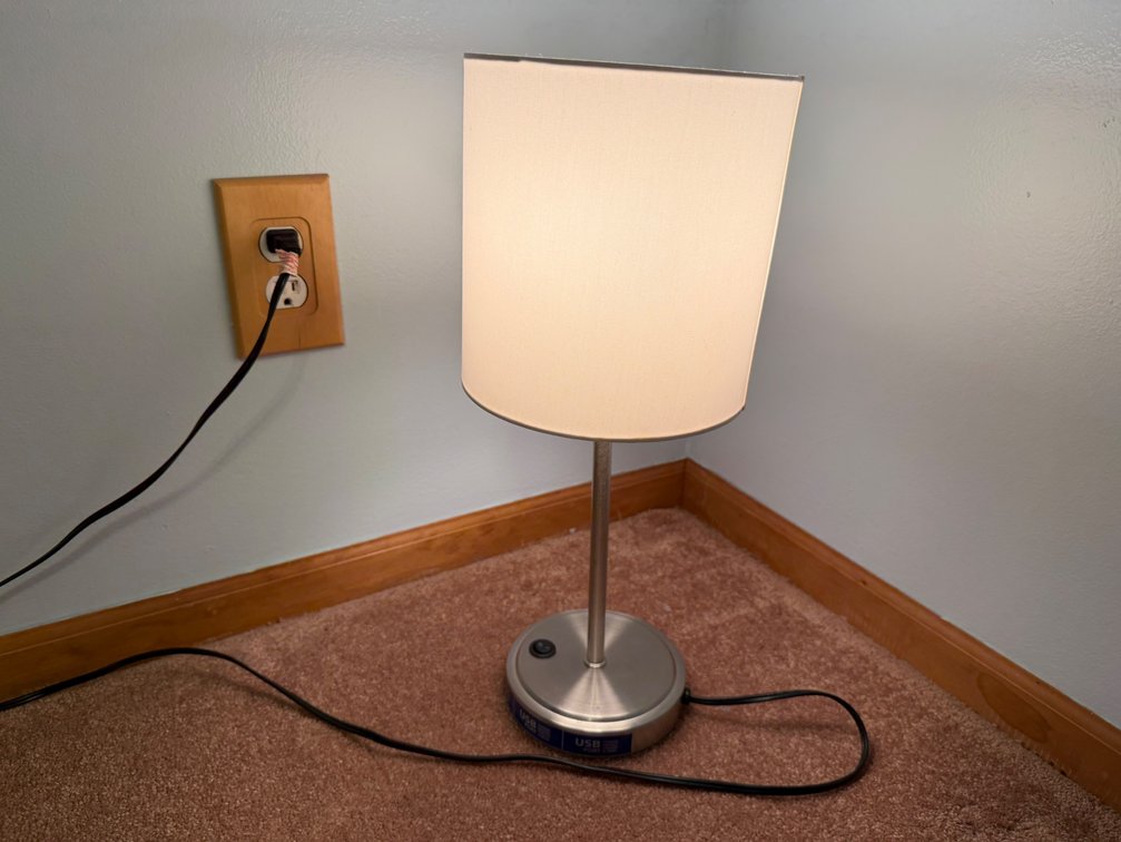 Table lamp